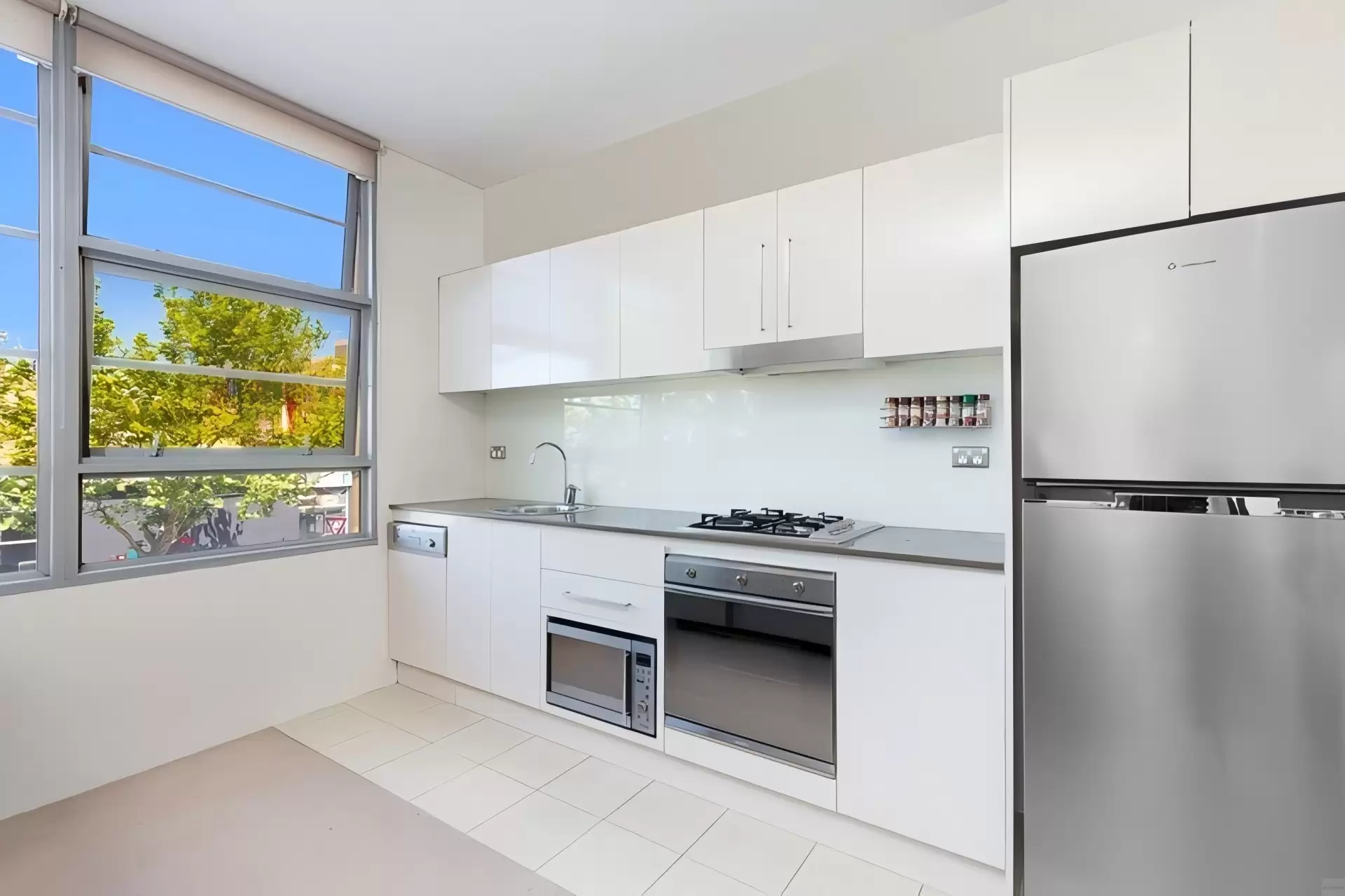 4/61-63 Alexander Street, Crows Nest Sold by Aurora Property - image 2
