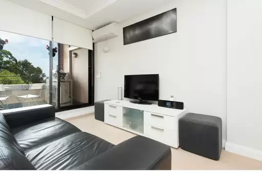 302/2 Langley Avenue, Cremorne Leased by Aurora Property