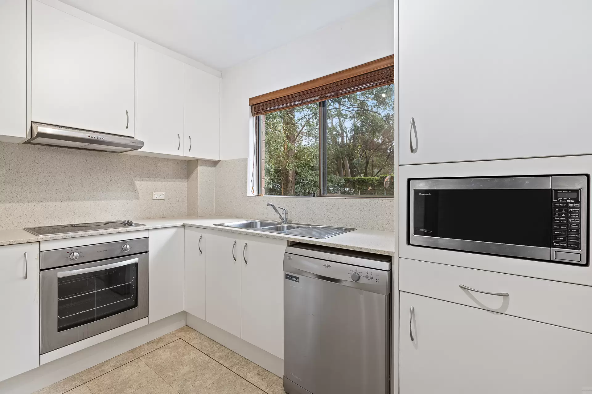 4/18 Edensor Street, Epping Leased by Aurora Property - image 3