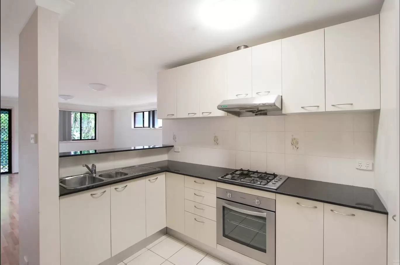 4/13 Lucinda Road, Marsfield Leased by Aurora Property - image 2
