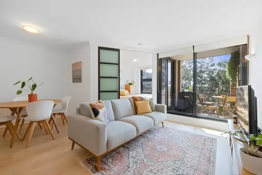 204/2 Langley Avenue, Cremorne Leased by Aurora Property
