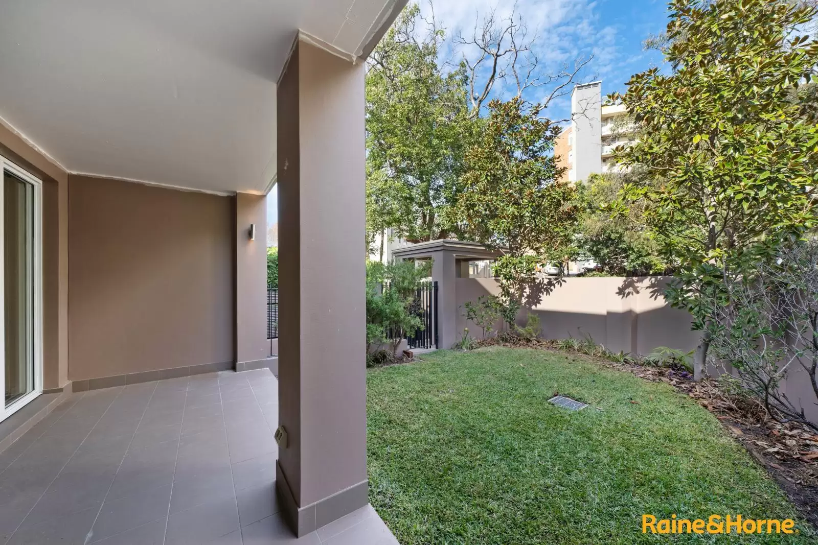 1/1 Robertson Lane, Kirribilli Leased by Aurora Property - image 2