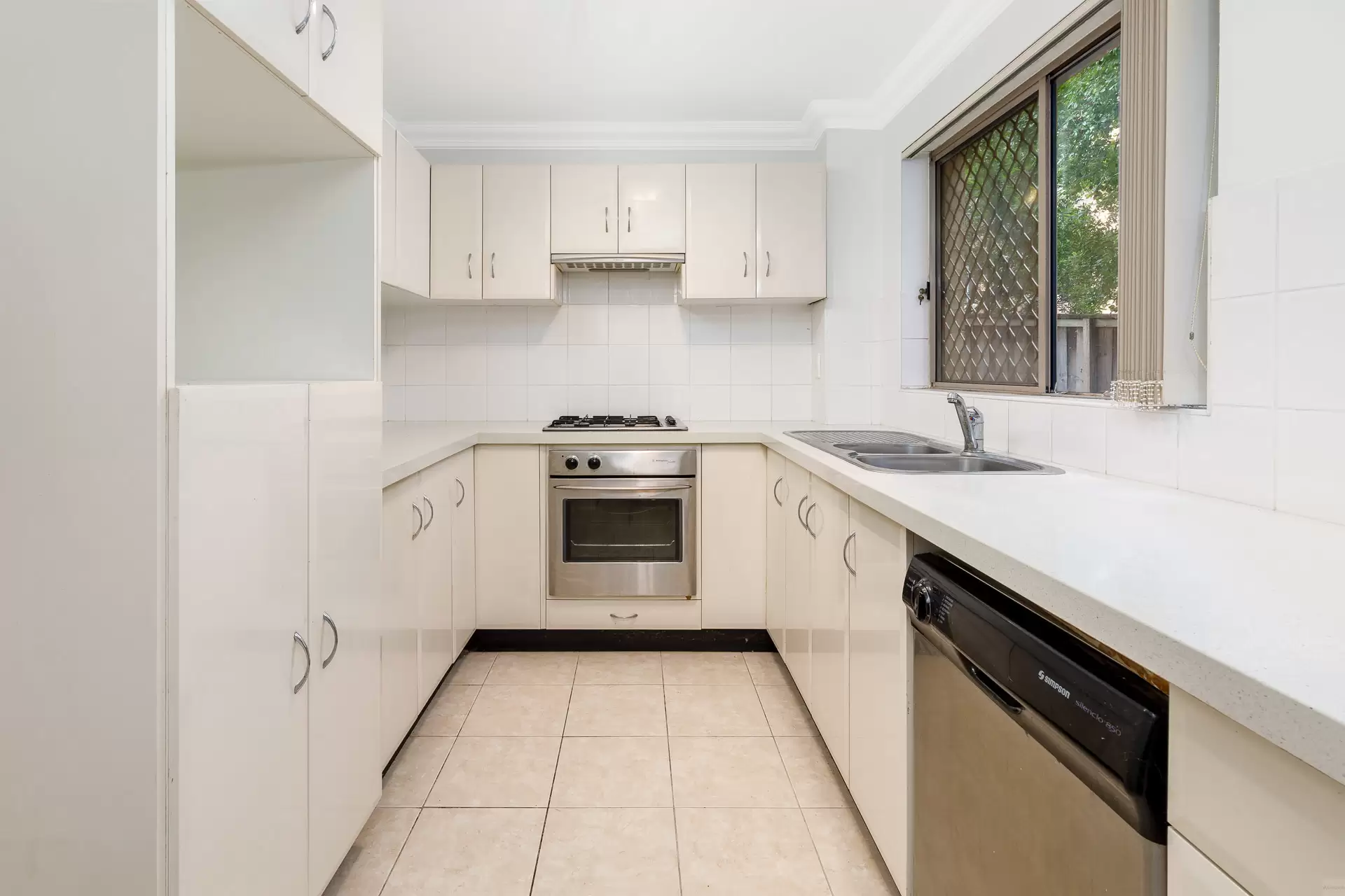 4/20 Essex Street, Epping Leased by Aurora Property - image 2