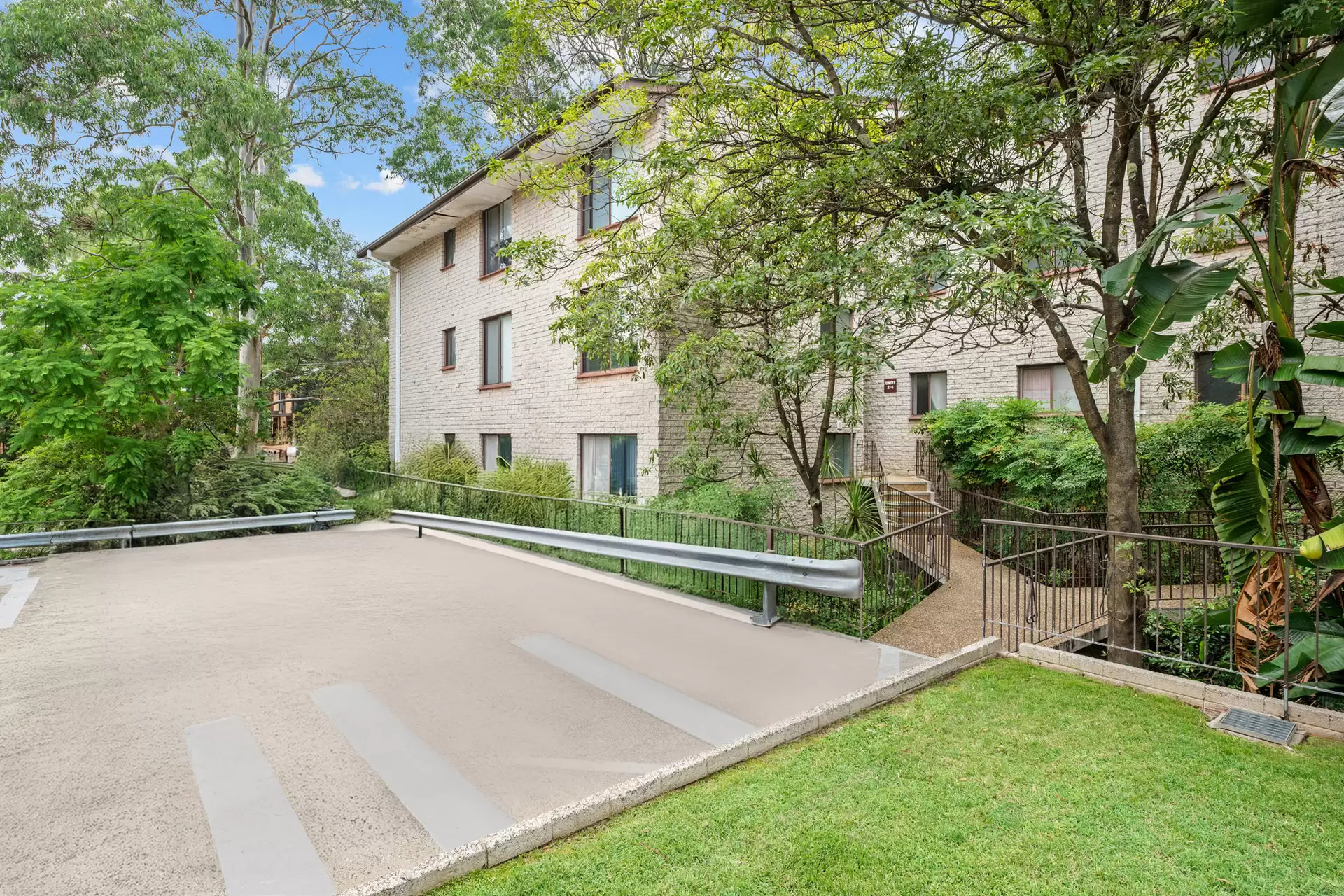 4/205 Waterloo Road, Marsfield Sold by Aurora Property - image 2