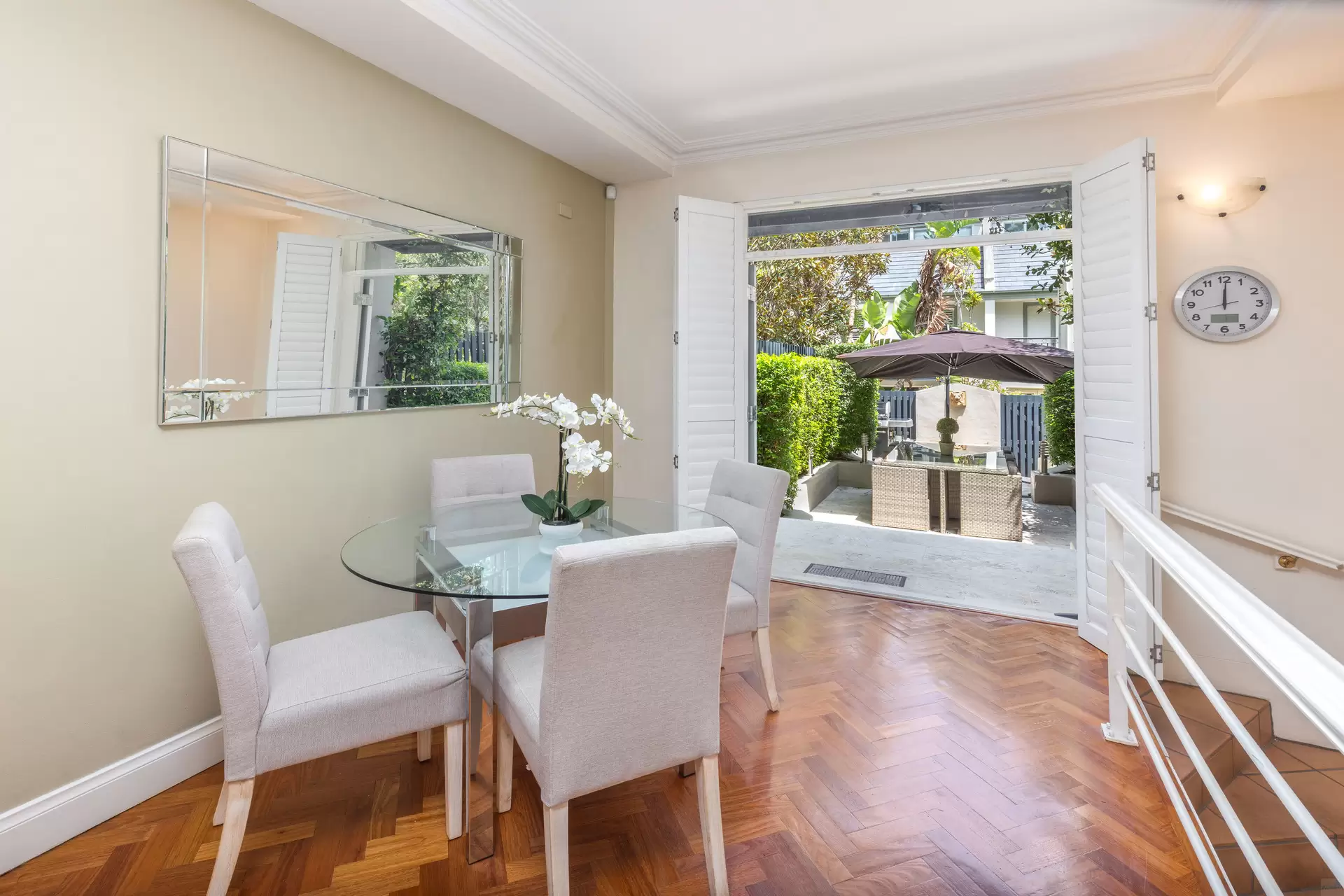 2/52-56 Jeffreys Street, Kirribilli Sold by Aurora Property - image 2