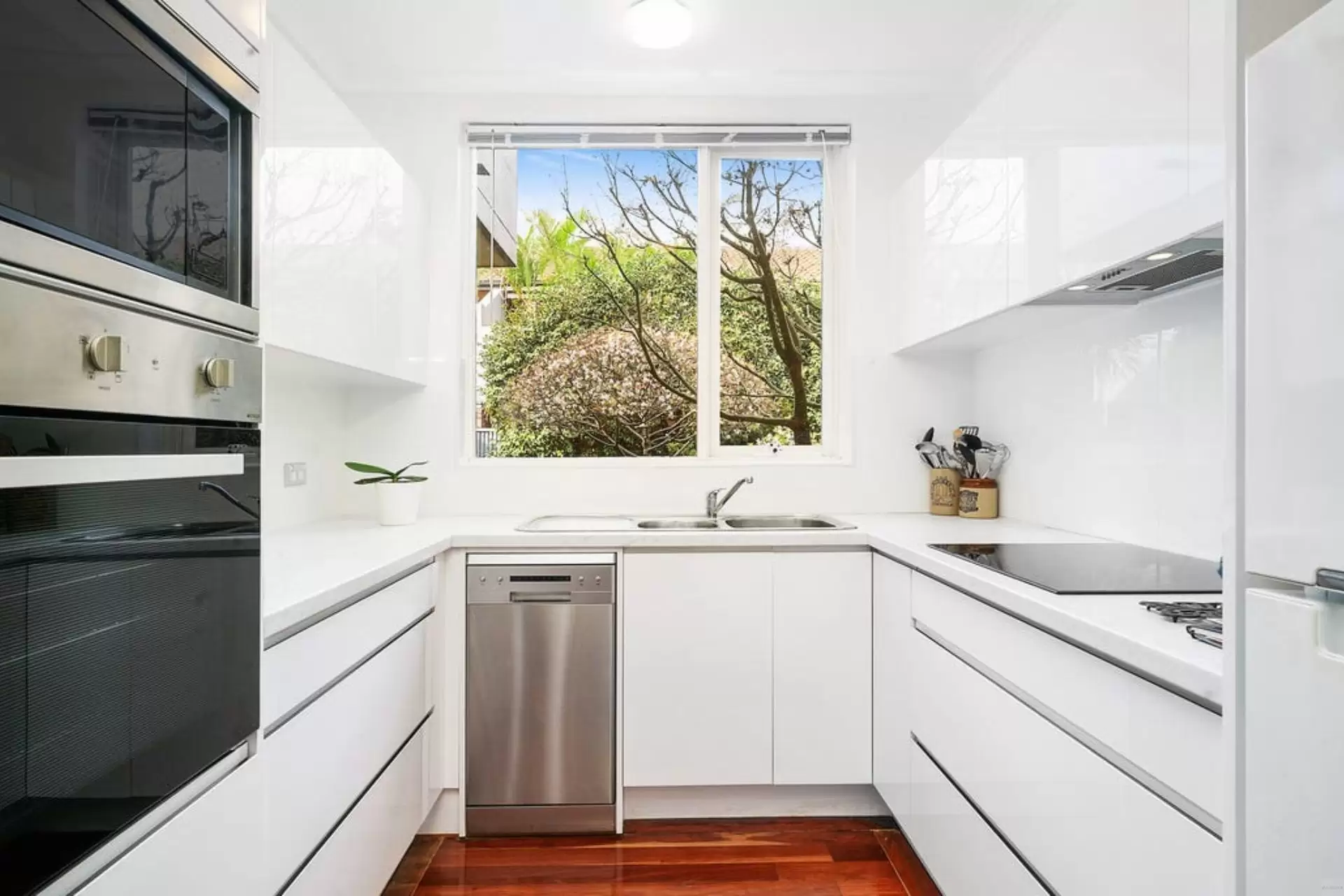 4/2-4 Trafalgar Street, Crows Nest Leased by Aurora Property - image 4