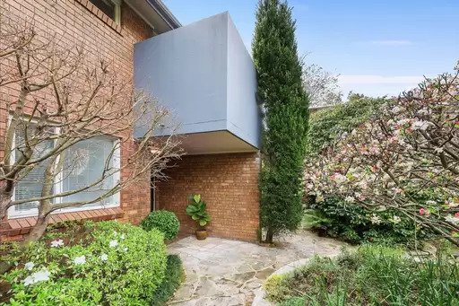4/2-4 Trafalgar Street, Crows Nest Leased by Aurora Property