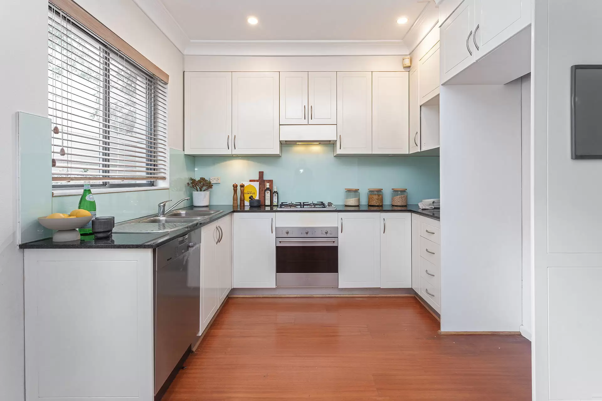 4/10-12 Ben Boyd Road, Neutral Bay Sold by Aurora Property - image 6