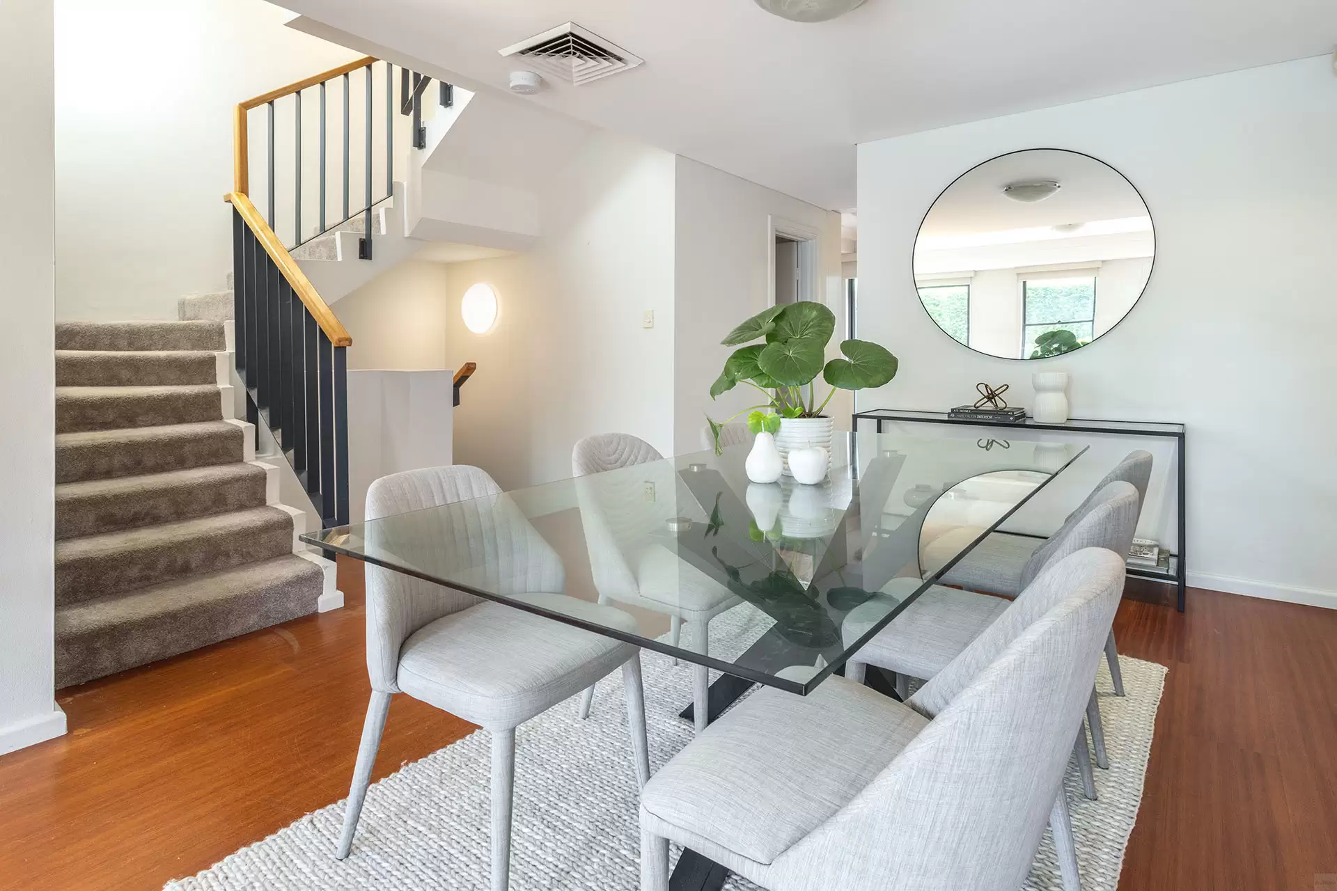 4/10-12 Ben Boyd Road, Neutral Bay Sold by Aurora Property - image 5