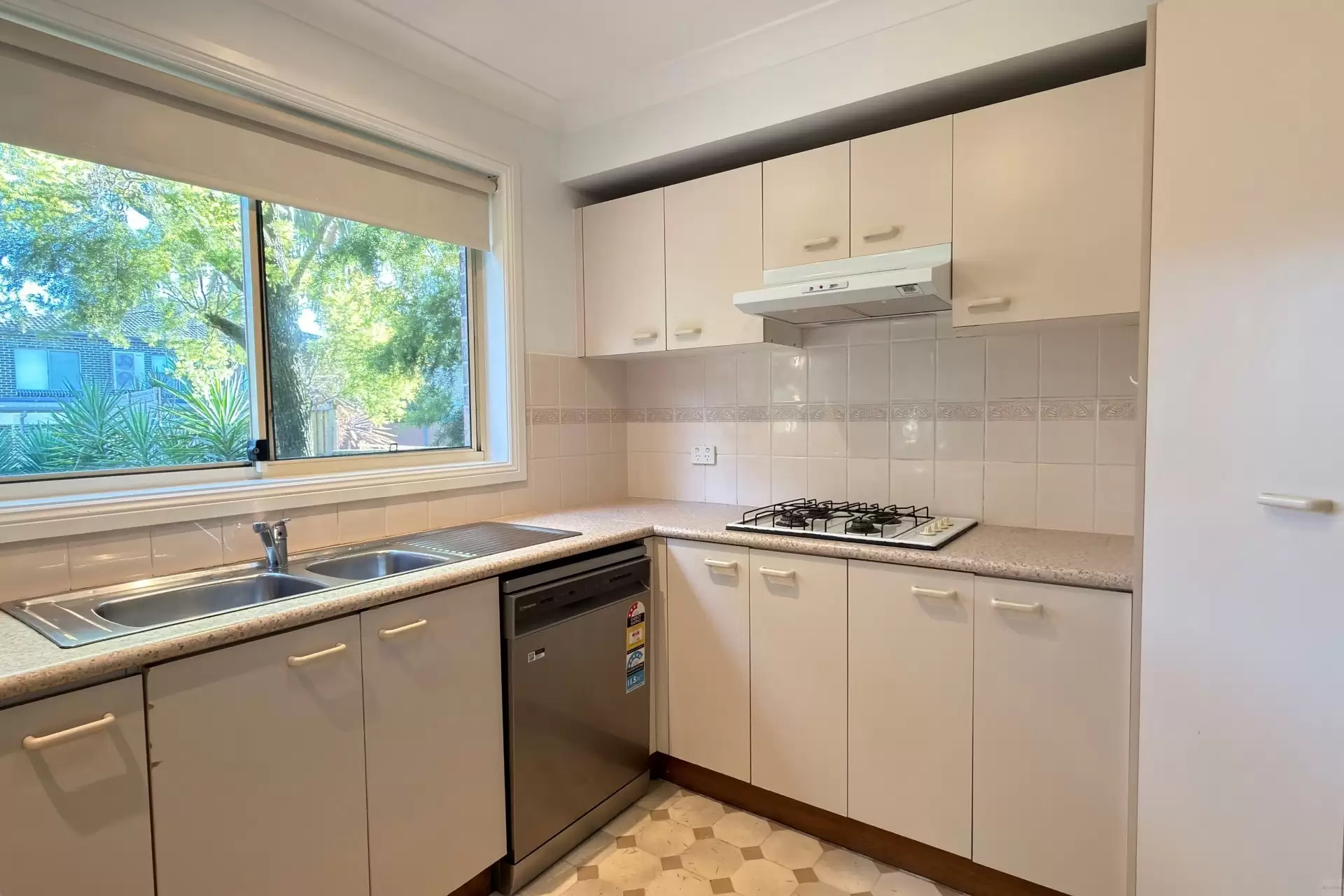 17 Angus Avenue, Epping Leased by Aurora Property - image 6