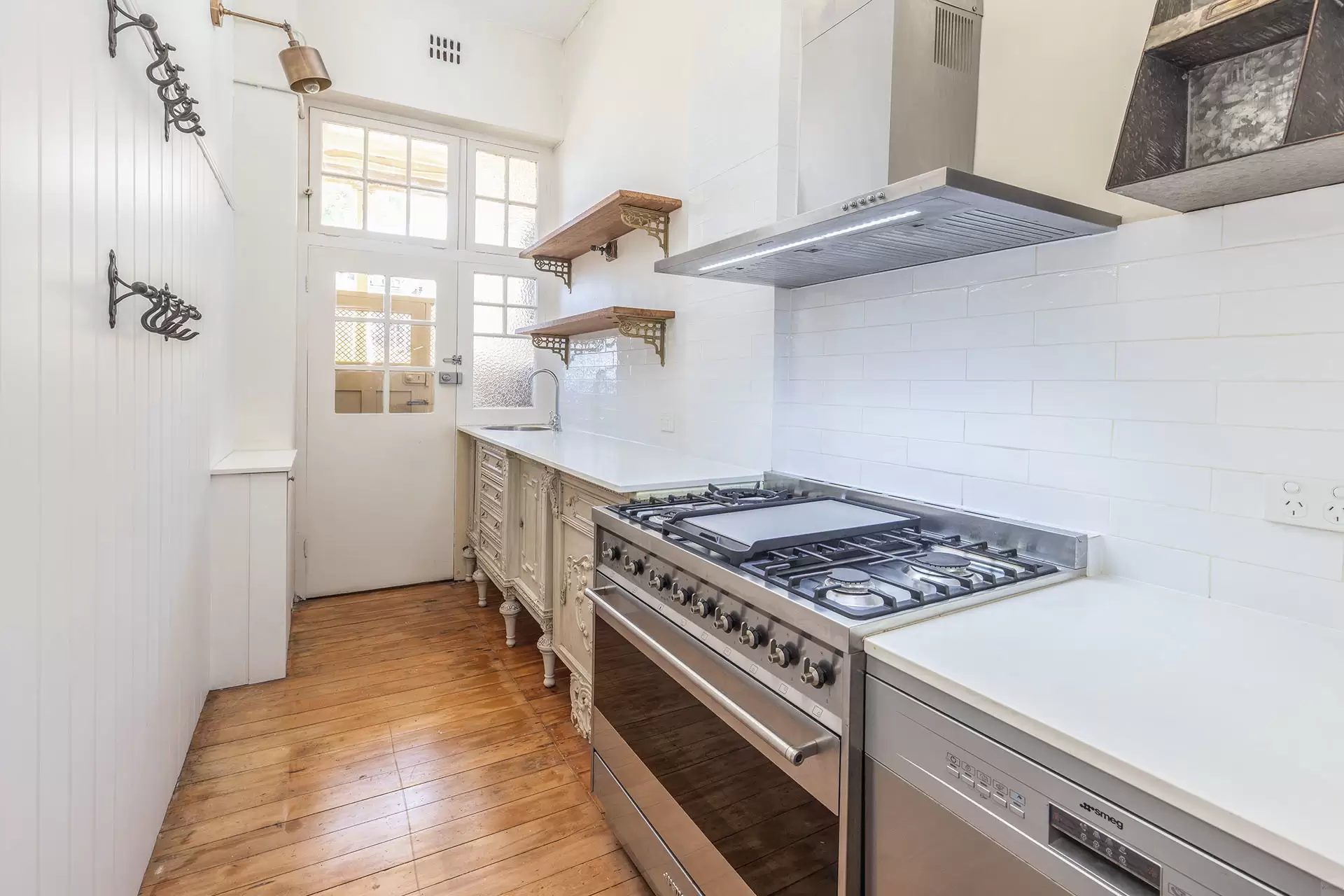 8/14 East Crescent Street, McMahons Point Leased by Aurora Property - image 3