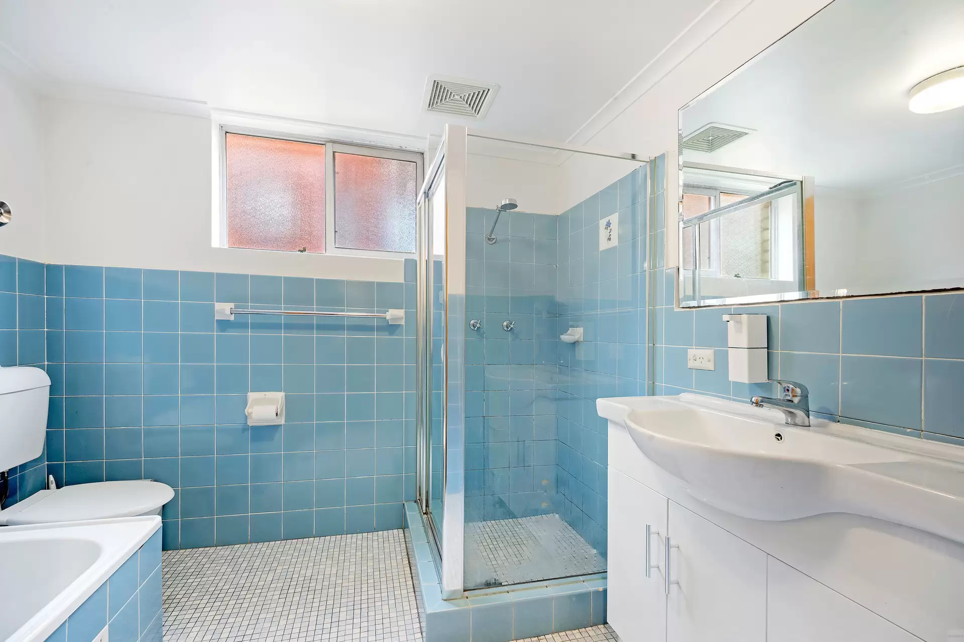 8/8 Essex Street, Epping Sold by Aurora Property - image 8