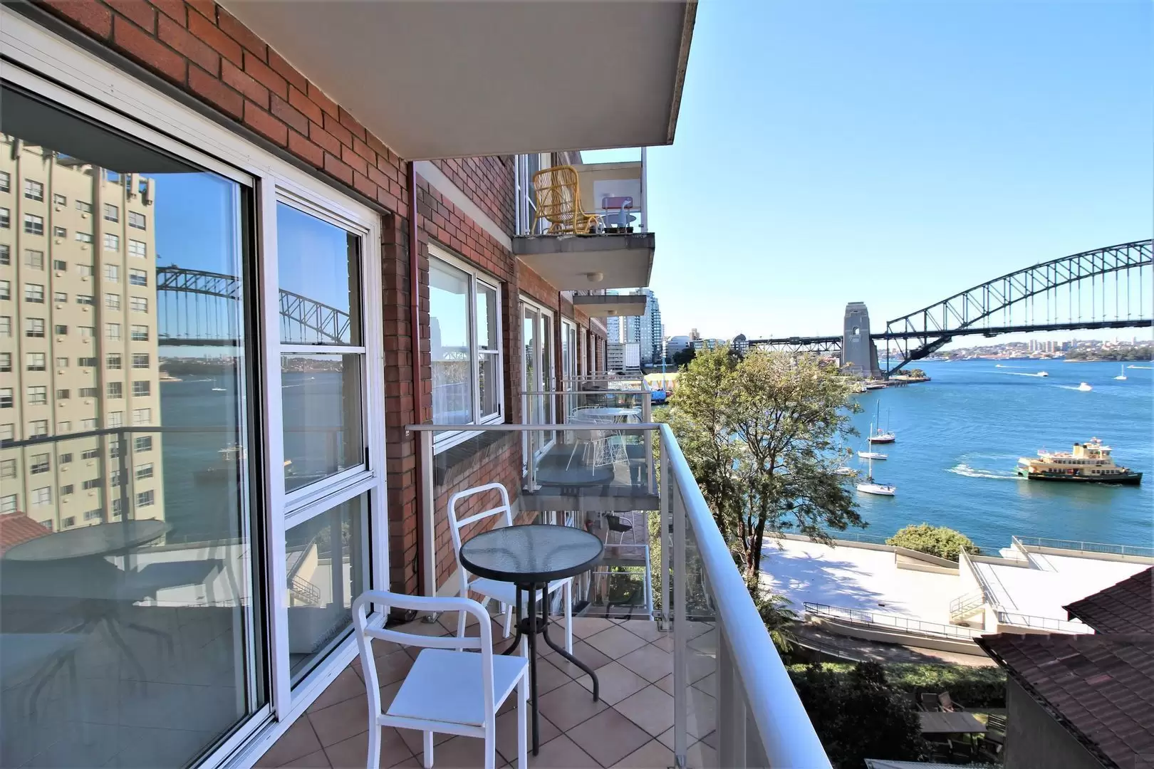 34/17 East Crescent Street, McMahons Point Leased by Aurora Property - image 2