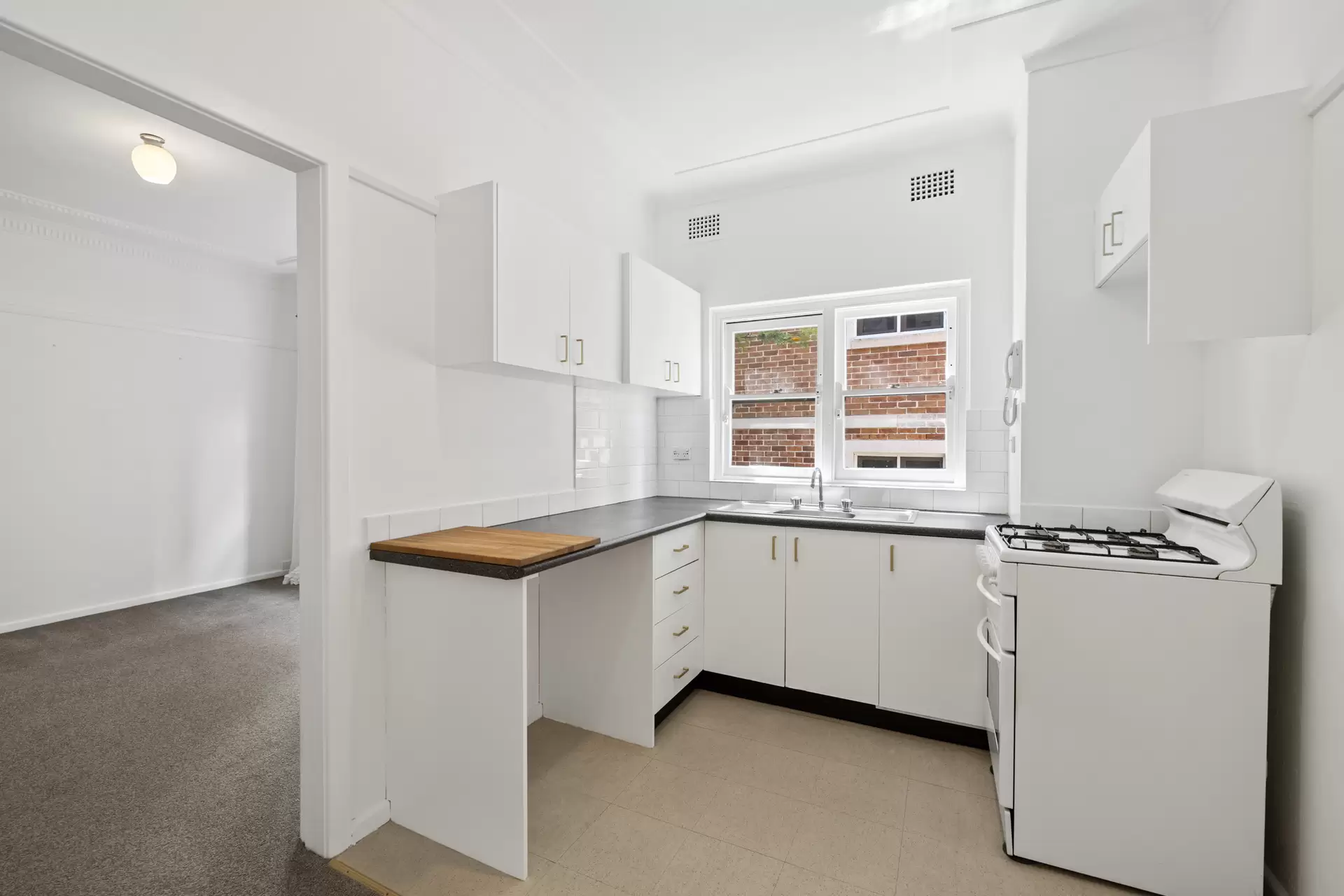 2/48 High Street, North Sydney Leased by Aurora Property - image 2