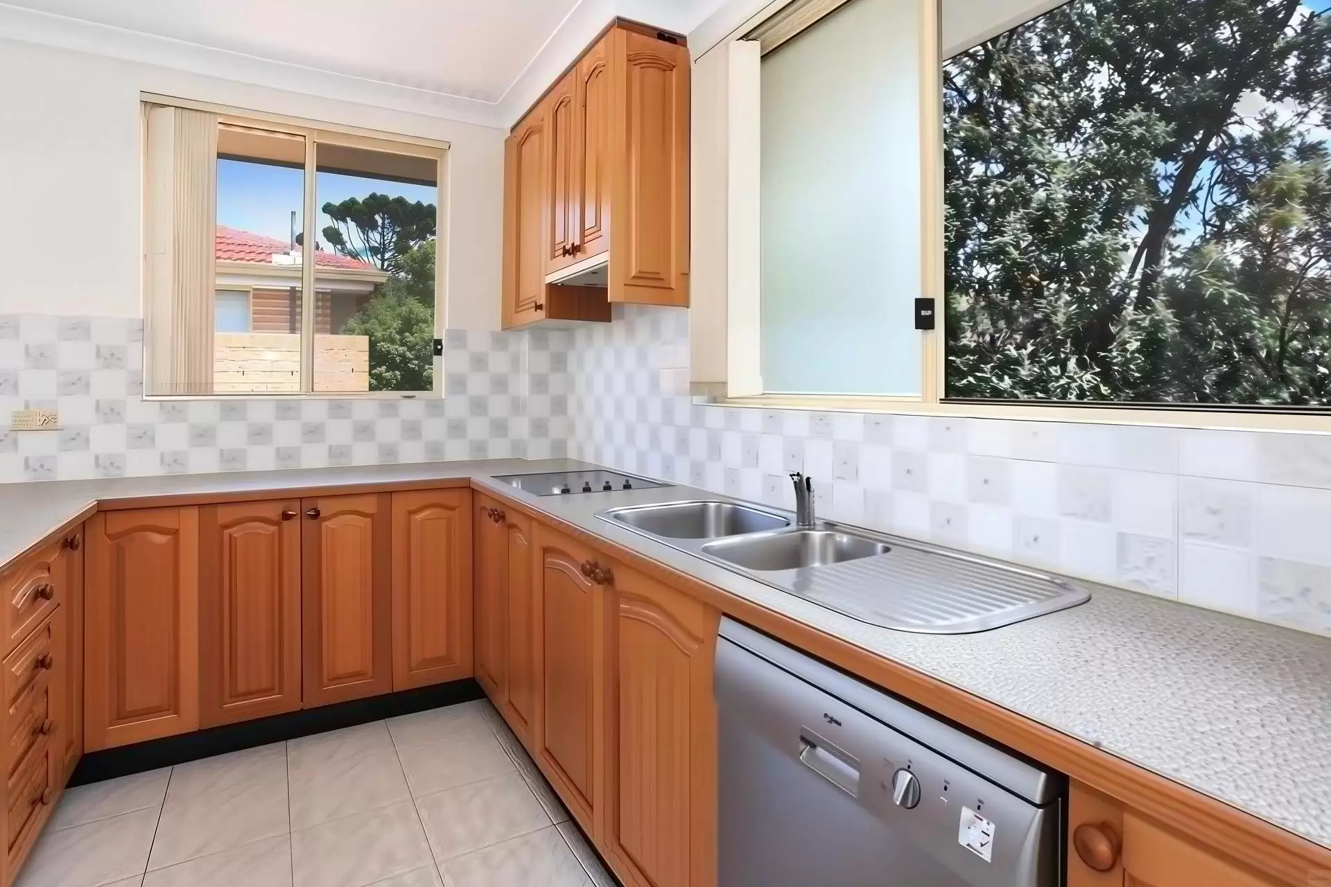10/97 Pacific Parade, Dee Why Leased by Aurora Property - image 2