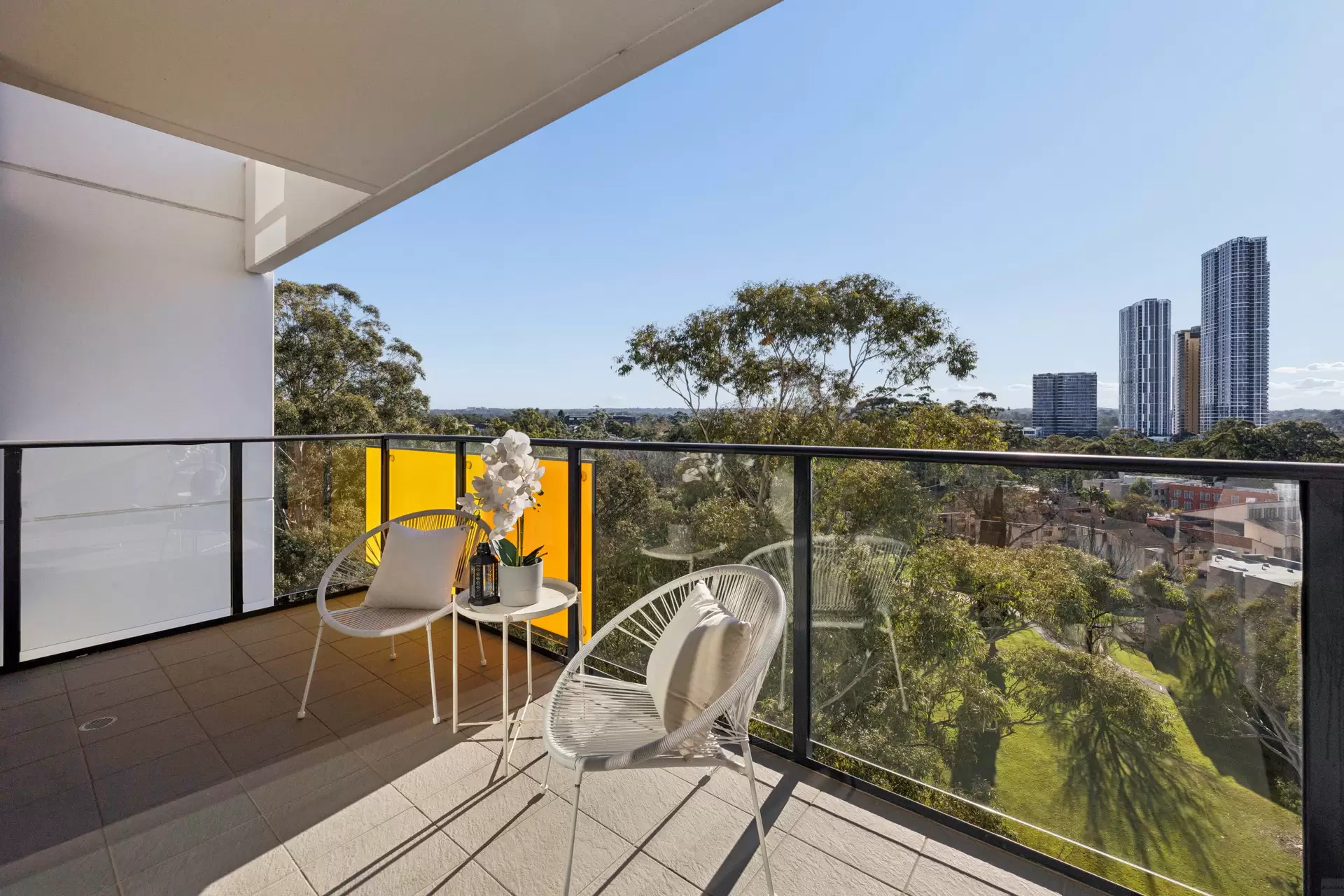 809/6 Saunders Close, Macquarie Park Sold by Aurora Property - image 8