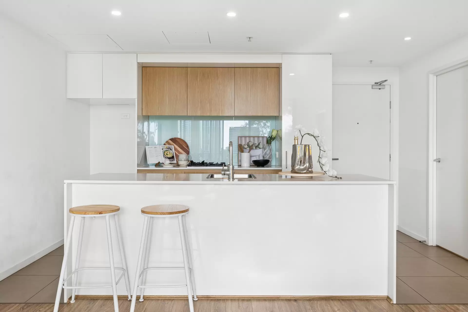 809/6 Saunders Close, Macquarie Park Sold by Aurora Property - image 4
