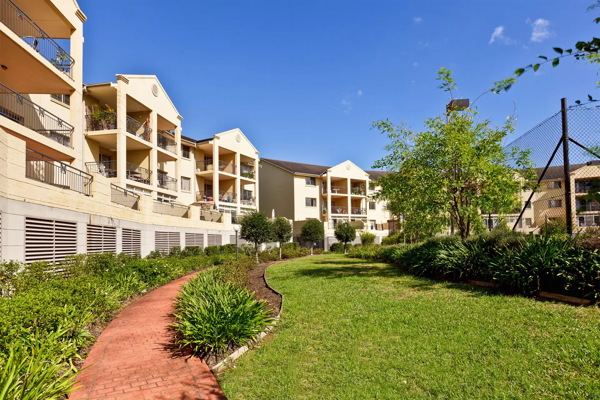 82/6-8 Nile Close, Marsfield Leased by Aurora Property - image 1