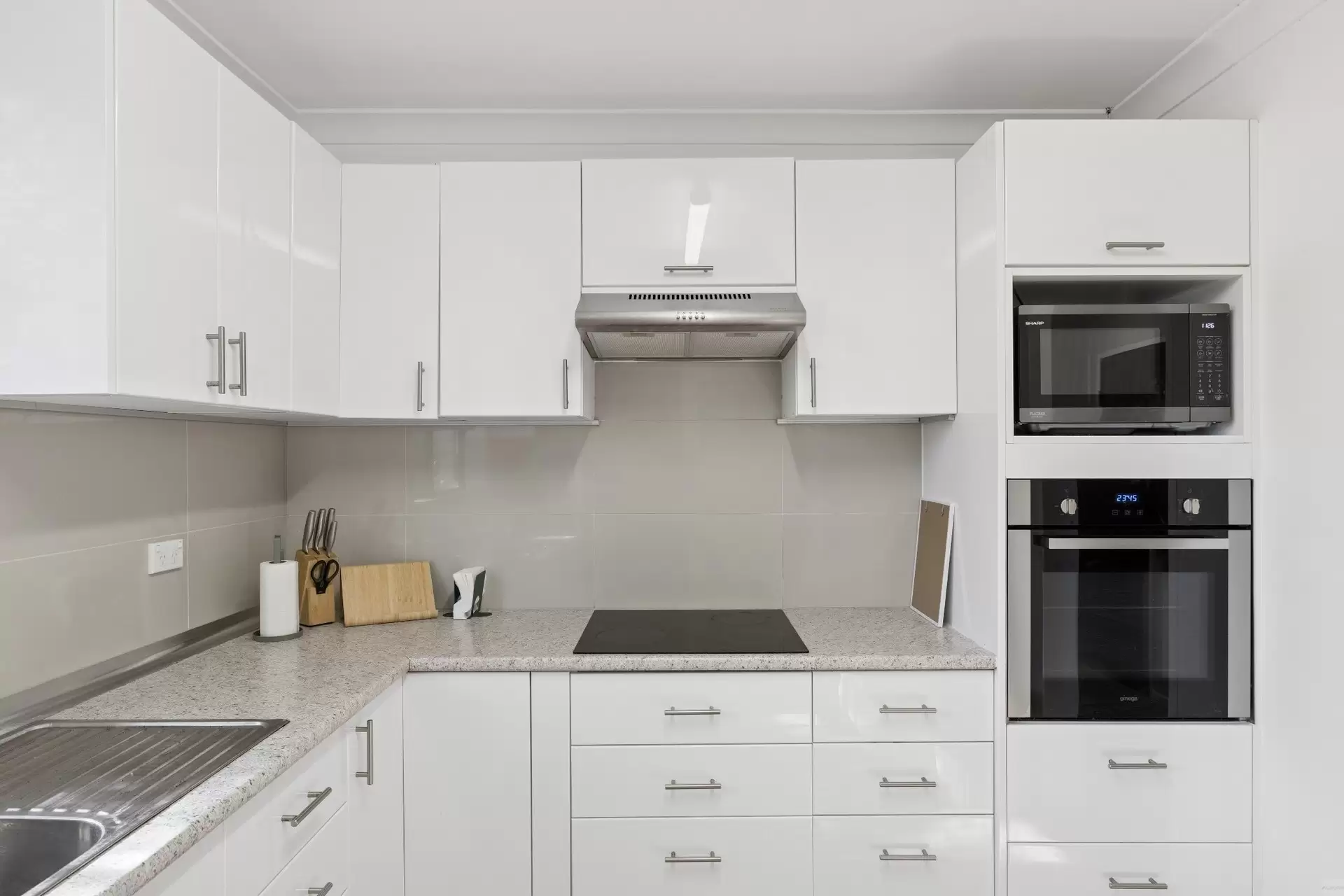 24/3-7 Edgeworth David Avenue, Hornsby For Sale by Aurora Property - image 5