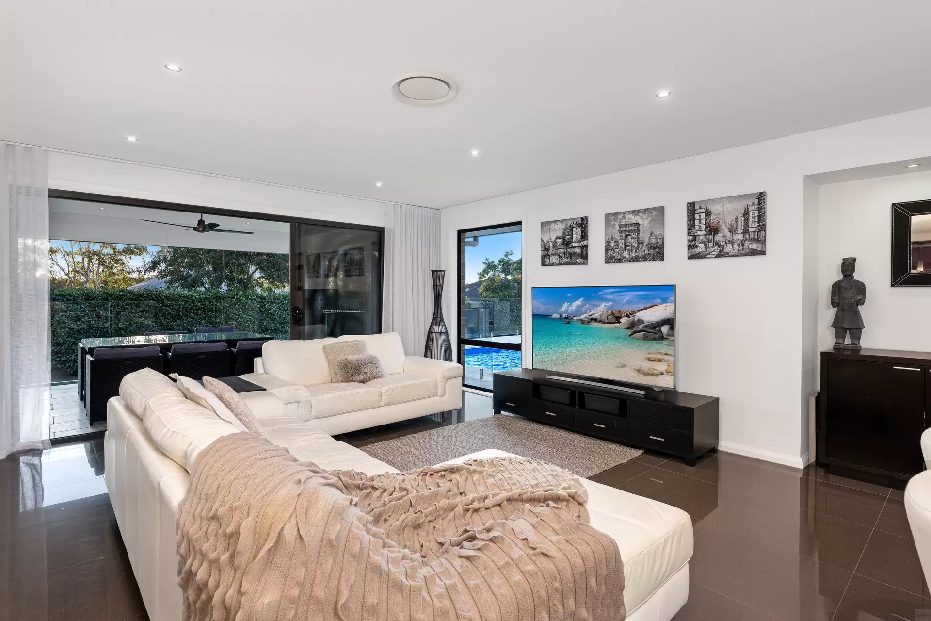 22 Twin Creeks Drive, Luddenham For Sale by Aurora Property - image 5